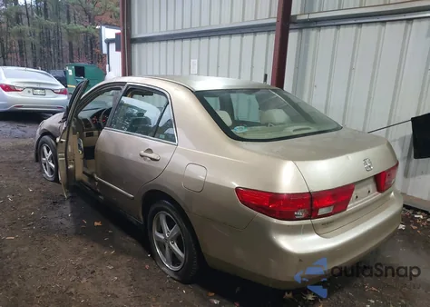 2005 Honda Accord 2.4 Lx z USA, uszkodzony, nr VIN 1HGCM56445A197122